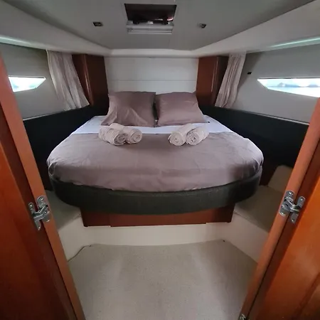 Vedette Kefi Prestige 350 Fly Bateau-hôtel