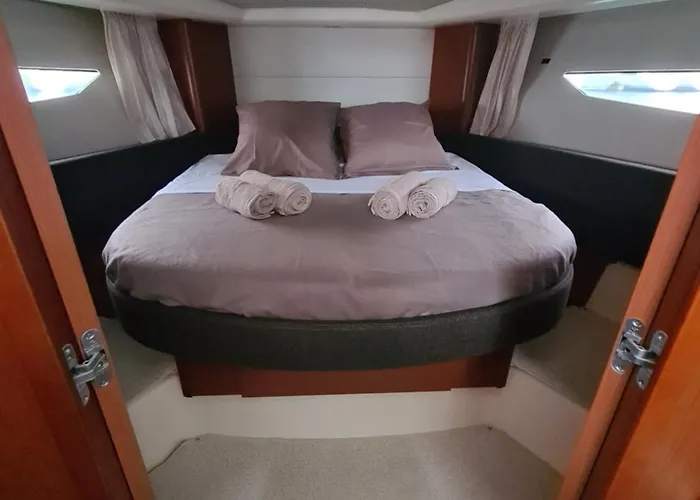 Vedette Kefi Prestige 350 Fly Botel